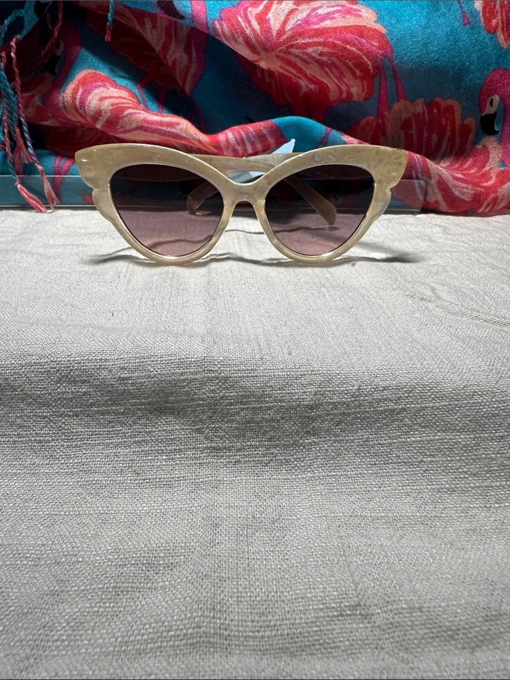 Vintage-Inspired Cat Eye Sunglasses in Beige  Iridescent - Cat & Jack NWT